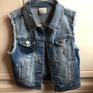 Zara girls denim jean jacket size 7-8. New w/ tags